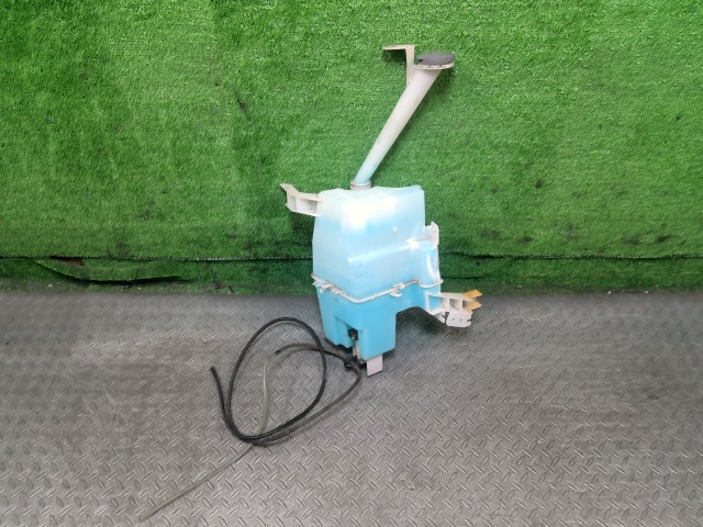 【中古】中古部品 エクストレイル DNT31 ｳｫｯｼｬｰﾀﾝｸ 【3330990700-202509000767300】