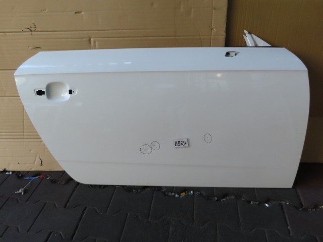 【中古】中古部品 アウディ TT FVCHH 右フロントドア 【3380050000-000037743313100】|e-cleマート