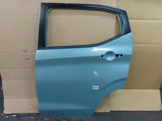 【中古】中古部品 ｅＫワゴン B33W 左ﾘｱﾄﾞｱ 【3380050000-000037743613400】 16,253円