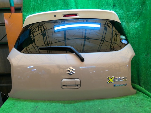 【中古】中古部品 クロスビー MN71S ﾊﾞｯｸﾄﾞｱ 【3260240000-251125000215800】