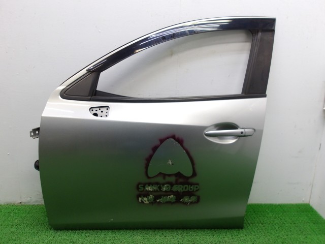 【中古】中古部品 デミオ DJ3FS 左フロントドア 【3310250100-000253042013200】