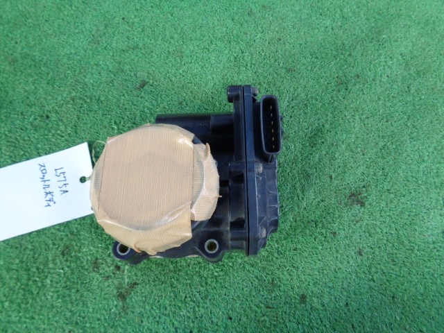 【中古】中古部品 ピクシススペース L575A ｽﾛｯﾄﾙﾎﾞﾃﾞｨ 【3340030100-000926500020301】