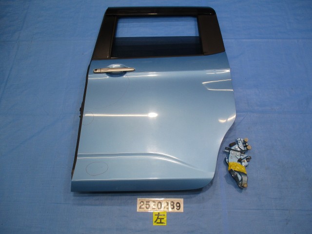 【中古】中古部品 ルーミー M900A 左ﾘｱﾄﾞｱ 【3310040100-000253028913400】