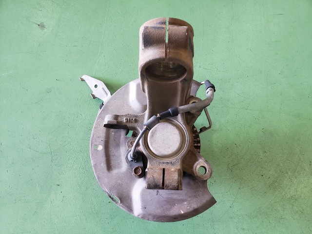 【中古】中古部品 サンバー TW1 右ﾌﾛﾝﾄﾅｯｸﾙﾊﾌﾞ 【3310590000-202511072844310】