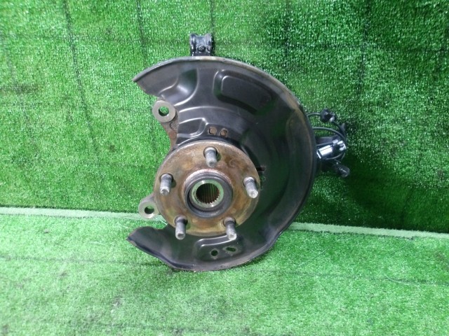 【中古】中古部品 ラクティス NCP125 左ﾌﾛﾝﾄﾅｯｸﾙﾊﾌﾞ 【3330420100-251118000344340】