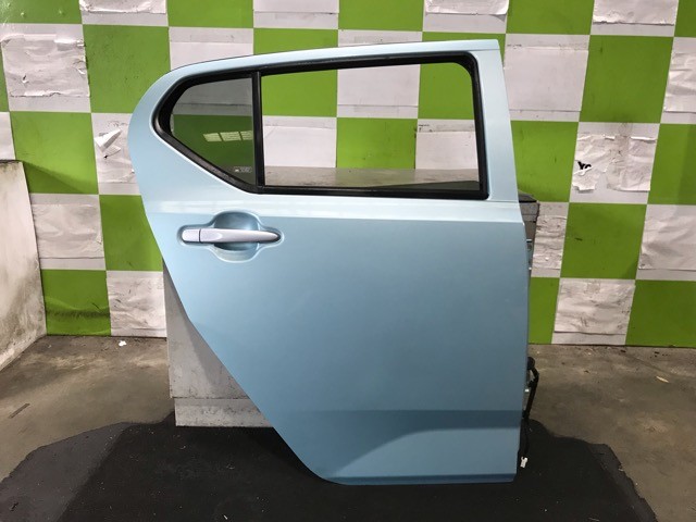 【中古】中古部品 プレオプラス LA350F 右ﾘｱﾄﾞｱ 【3330530100-000005461713300】 14,615円