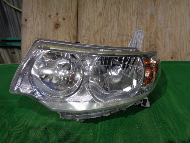 【中古】中古部品 タント L385S 左ﾍｯﾄﾞﾗﾝﾌﾟ 【3330810100-251127001110900】