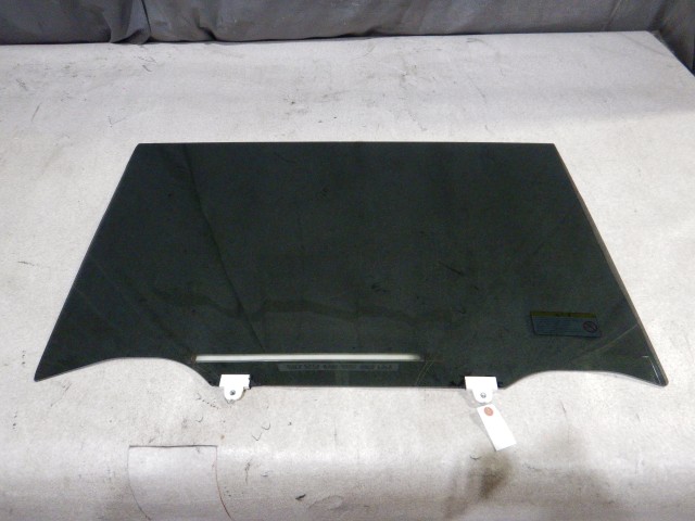 【中古】中古部品 セレナ HFC27 右ﾘｱﾄﾞｱｶﾞﾗｽ 【3330810100-251121000613330】