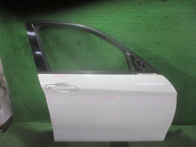 【中古】中古部品 BMW 1シリーズ 1A16 右フロントドア 【3500080000-250929000913100】|e-cleマート