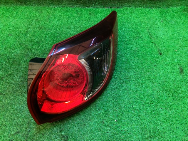 【中古】中古部品 ＣＸ－５ KE2AW 右ﾃｰﾙﾗﾝﾌﾟ 【3260240000-251126000115500】