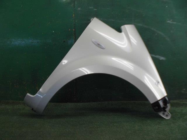 【中古】中古部品 ムーヴ L175S 右ﾌﾛﾝﾄﾌｪﾝﾀﾞｰ 【3330150100-000025321810600】