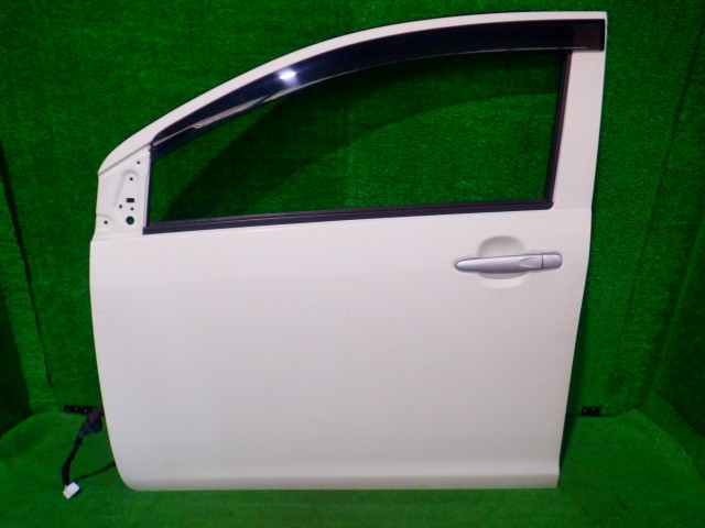 【中古】中古部品 ミライース LA300S 左ﾌﾛﾝﾄﾄﾞｱ 【3340140100-000025286813200】
