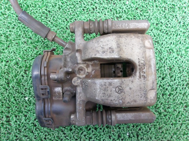【中古】中古部品 ベンツ Bクラス 246242 左ﾘｱｷｬﾘﾊﾟｰ 【3310250100-000253039444460】