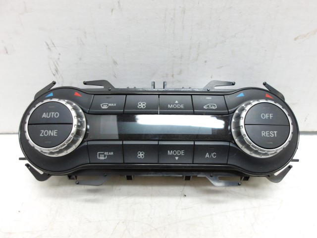 【中古】中古部品 ベンツ Bクラス 246242 A/Cｽｲｯﾁﾊﾟﾈﾙ 【3310250100-000253039460900】