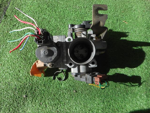 【中古】中古部品 ミニキャブ U62T ｽﾛｯﾄﾙﾎﾞﾃﾞｨ 【3330190100-000002155320300】