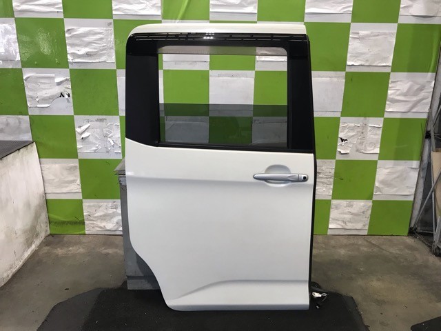 【中古】中古部品 タンク M900A 右リアドア 【3330530100-000005471413300】|e-cleマート
