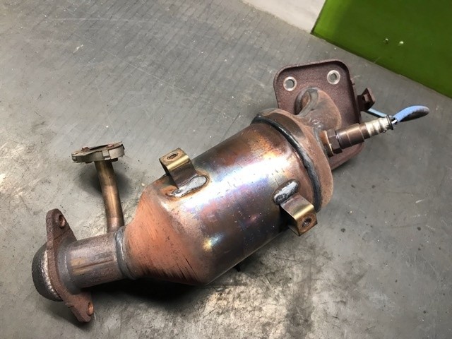 【中古】中古部品 タンク M900A 触媒 【3330530100-000005471422400】