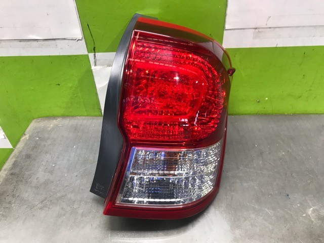 【中古】中古部品 カローラフィールダー NKE165G 右ﾃｰﾙﾗﾝﾌﾟ 【3330530100-000005471815500】｜e-cleマート