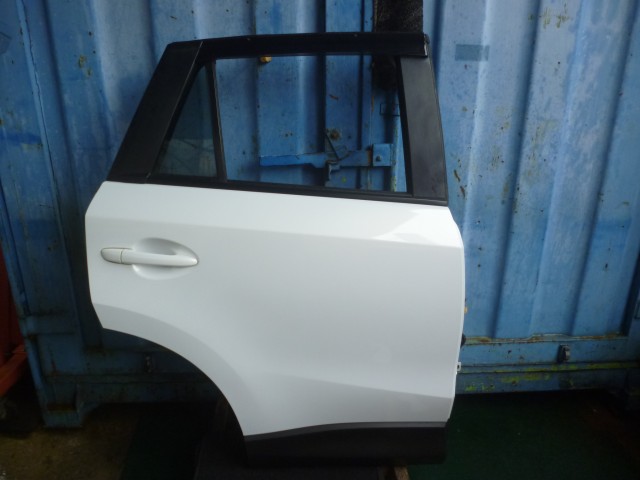 【中古】中古部品 ＣＸ－５ KE2FW 右ﾘｱﾄﾞｱ 【3540020100-000007113013300】