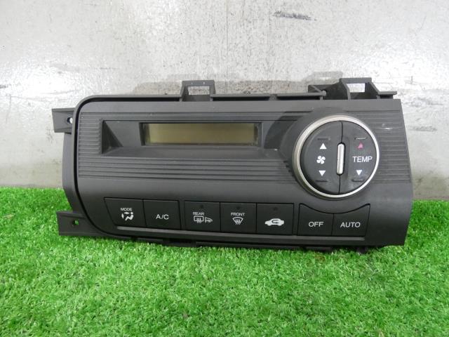 【中古】中古部品 フリードスパイク GB3 A/Cｽｲｯﾁﾊﾟﾈﾙ 【3260250000-000025169060900】