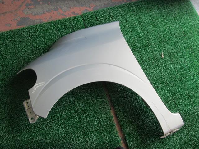 【中古】中古部品 タント L350S 左ﾌﾛﾝﾄﾌｪﾝﾀﾞｰ 【3310190100-000255010810700】