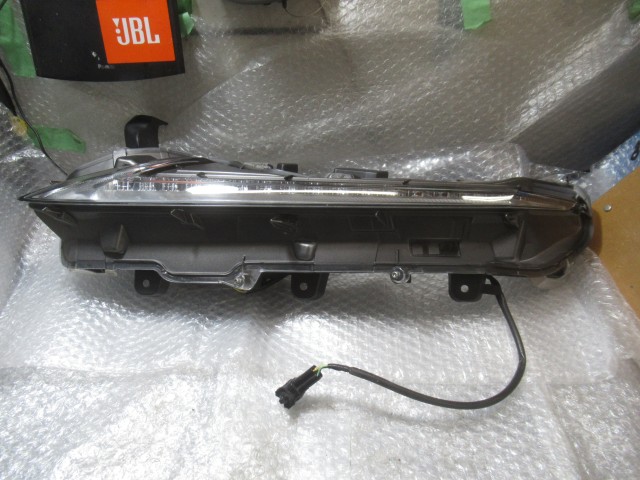【中古】中古部品 レクサス NX AGZ10 左クリアランスランプ 【3500220000-251126501611100】