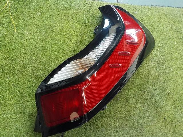 【中古】中古部品 アクア MXPK11 右ﾃｰﾙﾗﾝﾌﾟ 【3260200000-251125000115500】