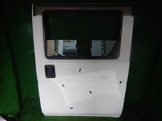 【中古】中古部品 アクティ HH5 左ﾘｱﾄﾞｱ 【3310030100-251201000113400】