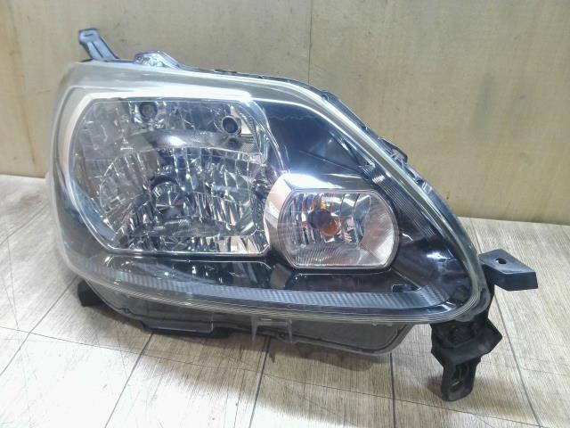 【中古】中古部品 ポルテ NCP141 右ヘッドランプ 【3310390100-251125000910800】