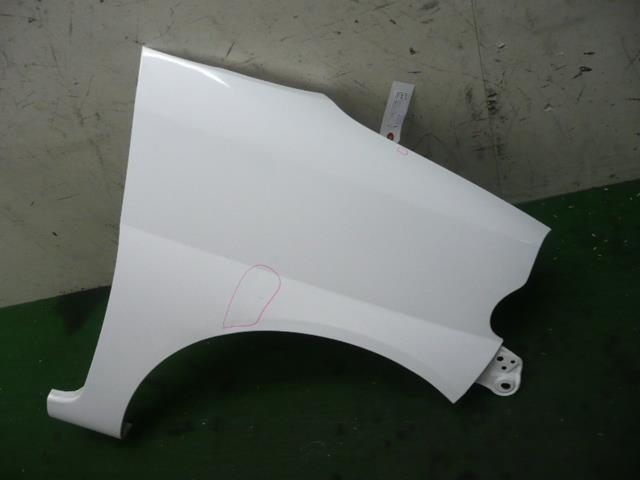 中古部品 エッセ L235S 右フロントフェンダー