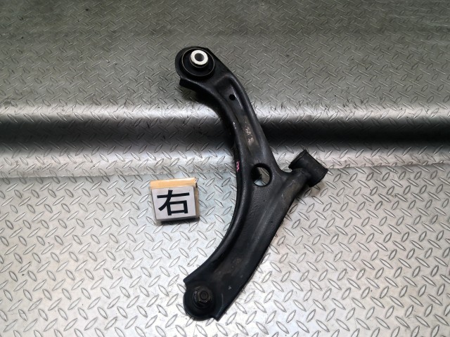 【中古】中古部品 ワゴンＲ MH55S 右ﾌﾛﾝﾄﾛｱｱｰﾑ 【3330990700-202509001251720】