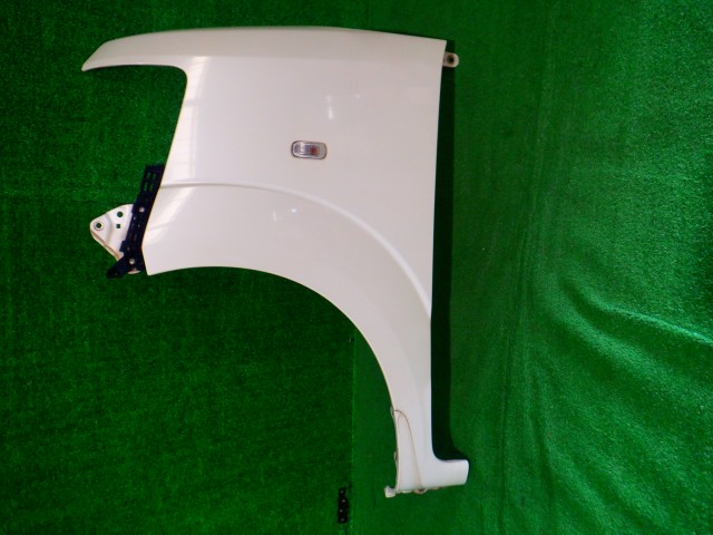 【中古】中古部品 Ｎ－ＢＯＸ JF1 左ﾌﾛﾝﾄﾌｪﾝﾀﾞｰ 【3340140100-000025285810700】