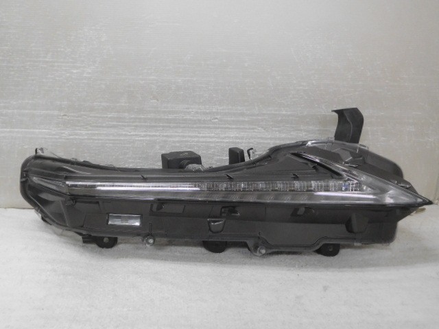 【中古】中古部品 レクサス NX AGZ10 右ｸﾘｱﾗﾝｽﾗﾝﾌﾟ 【3380050000-000037769011000】 21,305円
