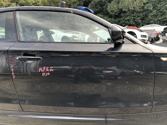 【中古】中古部品 BMW 1シリーズ UC20 右ﾌﾛﾝﾄﾄﾞｱ 【3310070100-0000Y0770613100】 58,850円