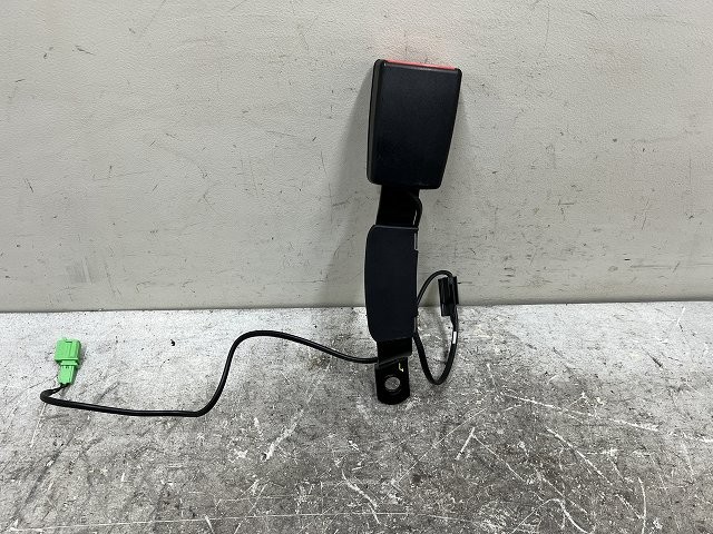 【中古】中古部品 VW ポロ 6RCJZ ｼｰﾄﾍﾞﾙﾄ 【3310070100-0000Y0774177150】