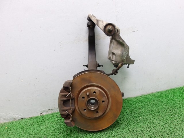 【中古】中古部品 アルファ 156 932A1 左ﾌﾛﾝﾄﾅｯｸﾙﾊﾌﾞ 【3310250100-000253046344340】｜e-cleマート