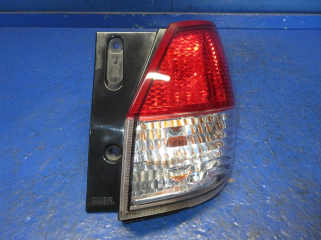 【中古】中古部品 ソリオ MA15S 右ﾃｰﾙﾗﾝﾌﾟ 【3310270100-000015127815500】