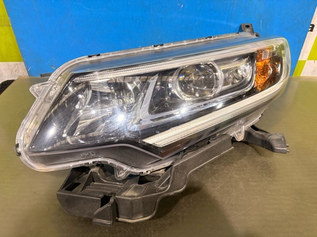 【中古】中古部品 フリード＋ GB7 左ﾍｯﾄﾞﾗﾝﾌﾟ 【3330530100-000005464110900】 15,073円
