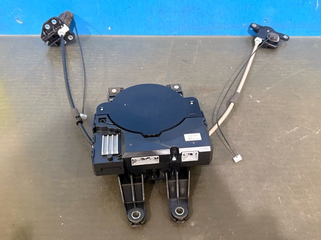 【中古】中古部品 フリード＋ GB7 右ﾊﾟﾜｰｽﾗｲﾄﾞﾄﾞｱﾓｰﾀｰ 【3330530100-000005464164650】 9,571円
