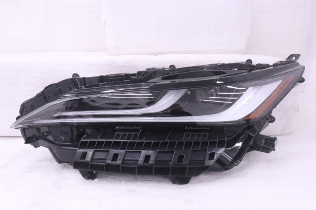 【中古】中古部品 ハリアー MXUA80 左ﾍｯﾄﾞﾗﾝﾌﾟ 【3260520000-251204501610900】