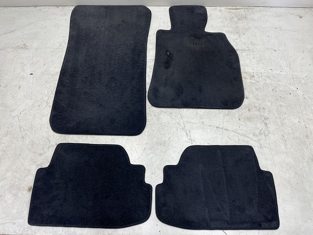 【中古】中古部品 BMW 1シリーズ UC20 ﾌﾛｱﾏｯﾄ 【3310070100-0000Y0770677450】 13,637円