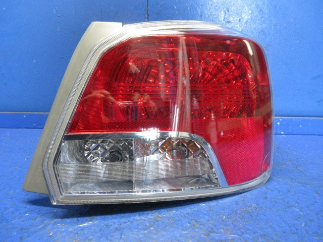 【中古】中古部品 インプレッサ GJ2 右ﾃｰﾙﾗﾝﾌﾟ 【3310270100-000015103015500】