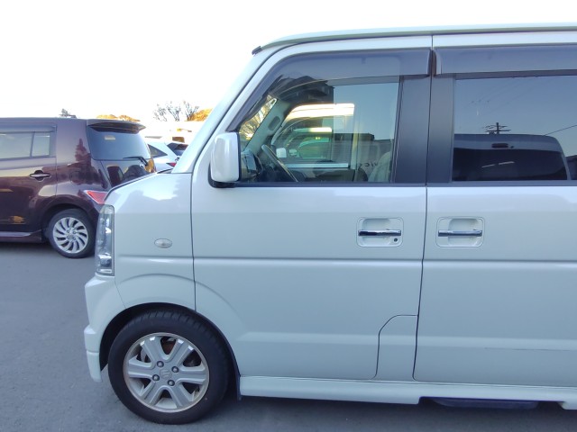 【中古】中古部品 エブリィ DA64W 左ﾌﾛﾝﾄﾄﾞｱ 【3330660100-000025326713200】