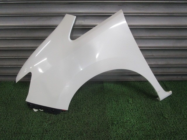 【中古】中古部品 セレナ HC26 左ﾌﾛﾝﾄﾌｪﾝﾀﾞｰ 【3330540100-250820001010700】