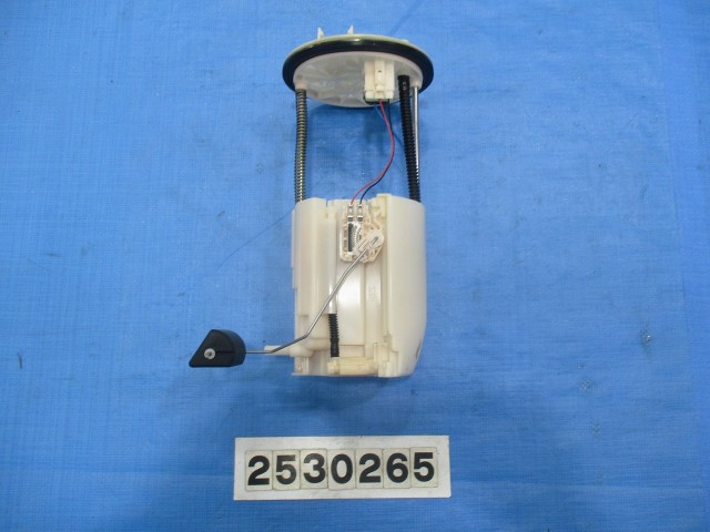 【中古】中古部品 アウトランダー GG2W ﾌｭｰｴﾙﾎﾟﾝﾌﾟ 【3310040100-000253026520600】