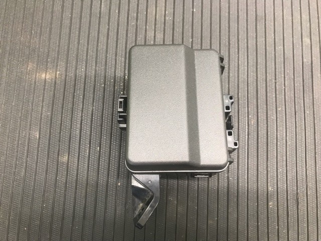 【中古】中古部品 ラパン HE33S ﾋｭｰｽﾞﾎﾞｯｸｽ 【3330530100-000005481167800】