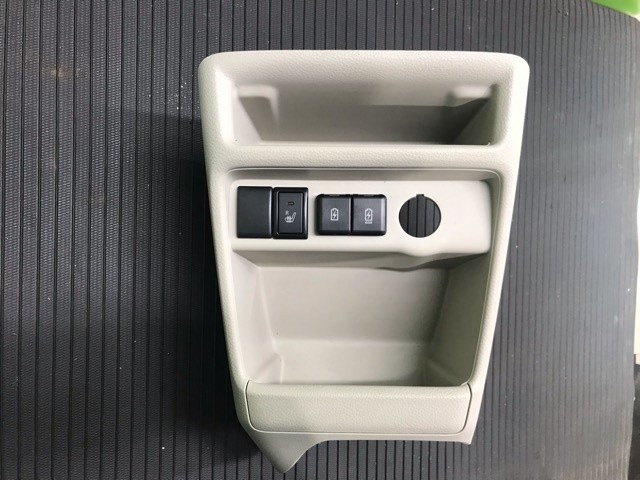 【中古】中古部品 ラパン HE33S ｺﾝｿｰﾙﾎﾞｯｸｽ 【3330530100-000005481177100】