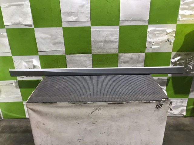 【中古】中古部品 ムーヴ LA100S 右ｻｲﾄﾞｽﾃｯﾌﾟ 【3330530100-000005472913700】