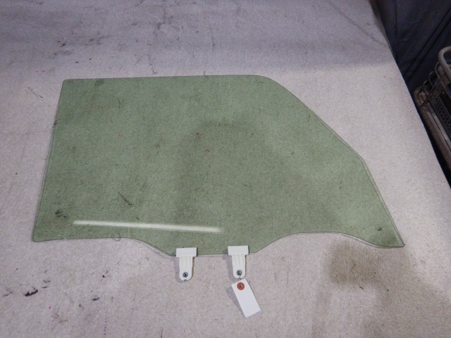 【中古】中古部品 スペーシア MK53S 右ﾌﾛﾝﾄﾄﾞｱｶﾞﾗｽ 【3330810100-251205000513130】