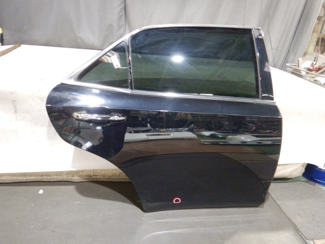 【中古】中古部品 クラウンマジェスタ GWS214 右ﾘｱﾄﾞｱ 【3330810100-251205000613300】